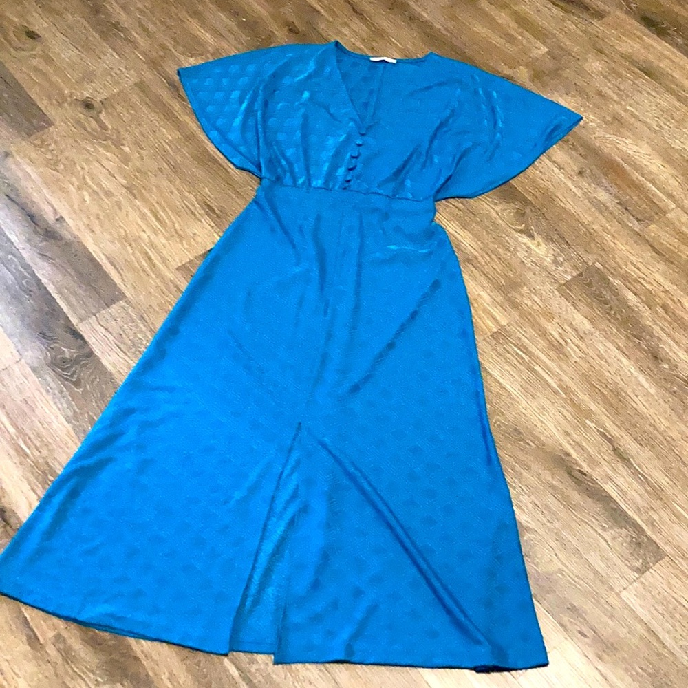 Dolman Sleeve V-Neck Maxi Dress